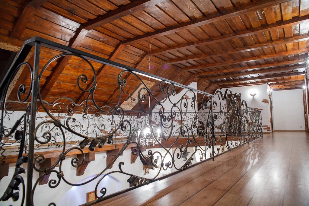 Karalinski Falvarok Tyzengauza Otel Korolino  Oda fotoğraf