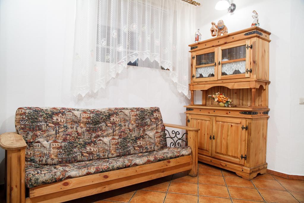 Karalinski Falvarok Tyzengauza Otel Korolino  Oda fotoğraf