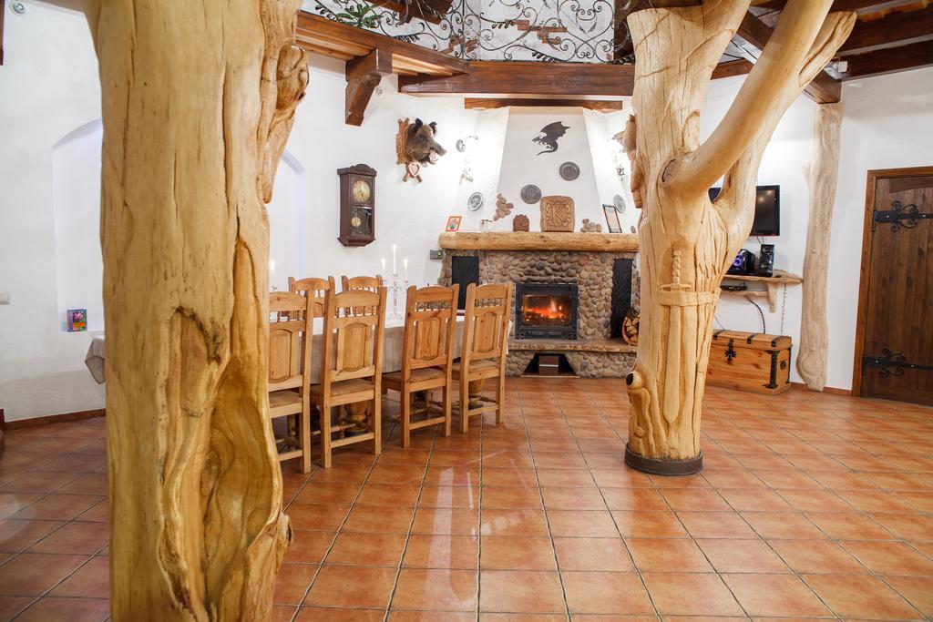 Karalinski Falvarok Tyzengauza Otel Korolino  Oda fotoğraf