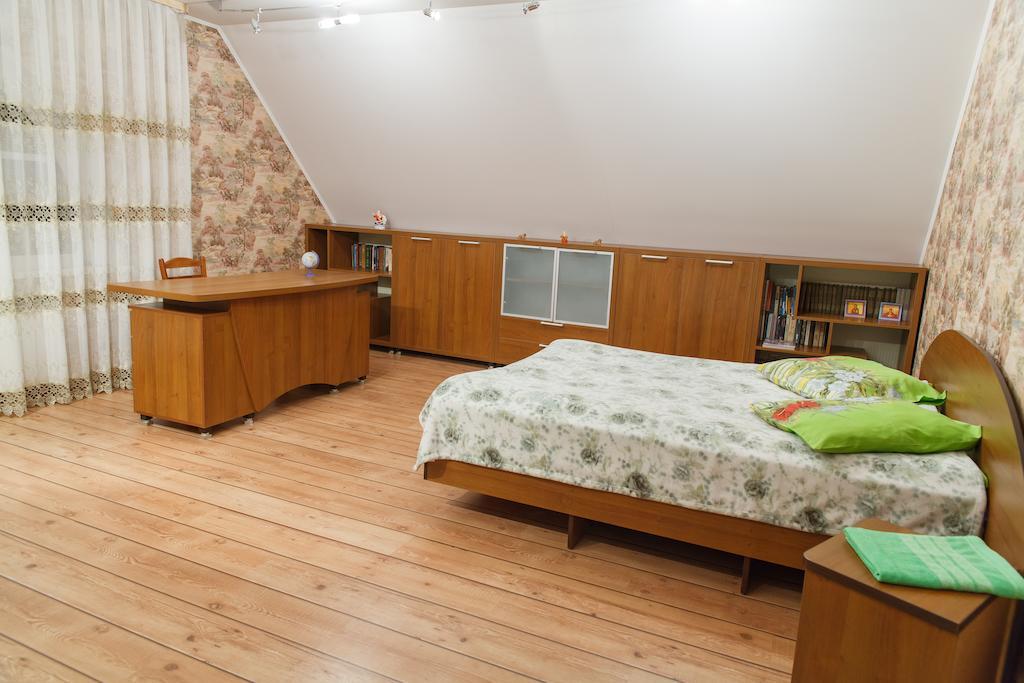 Karalinski Falvarok Tyzengauza Otel Korolino  Oda fotoğraf