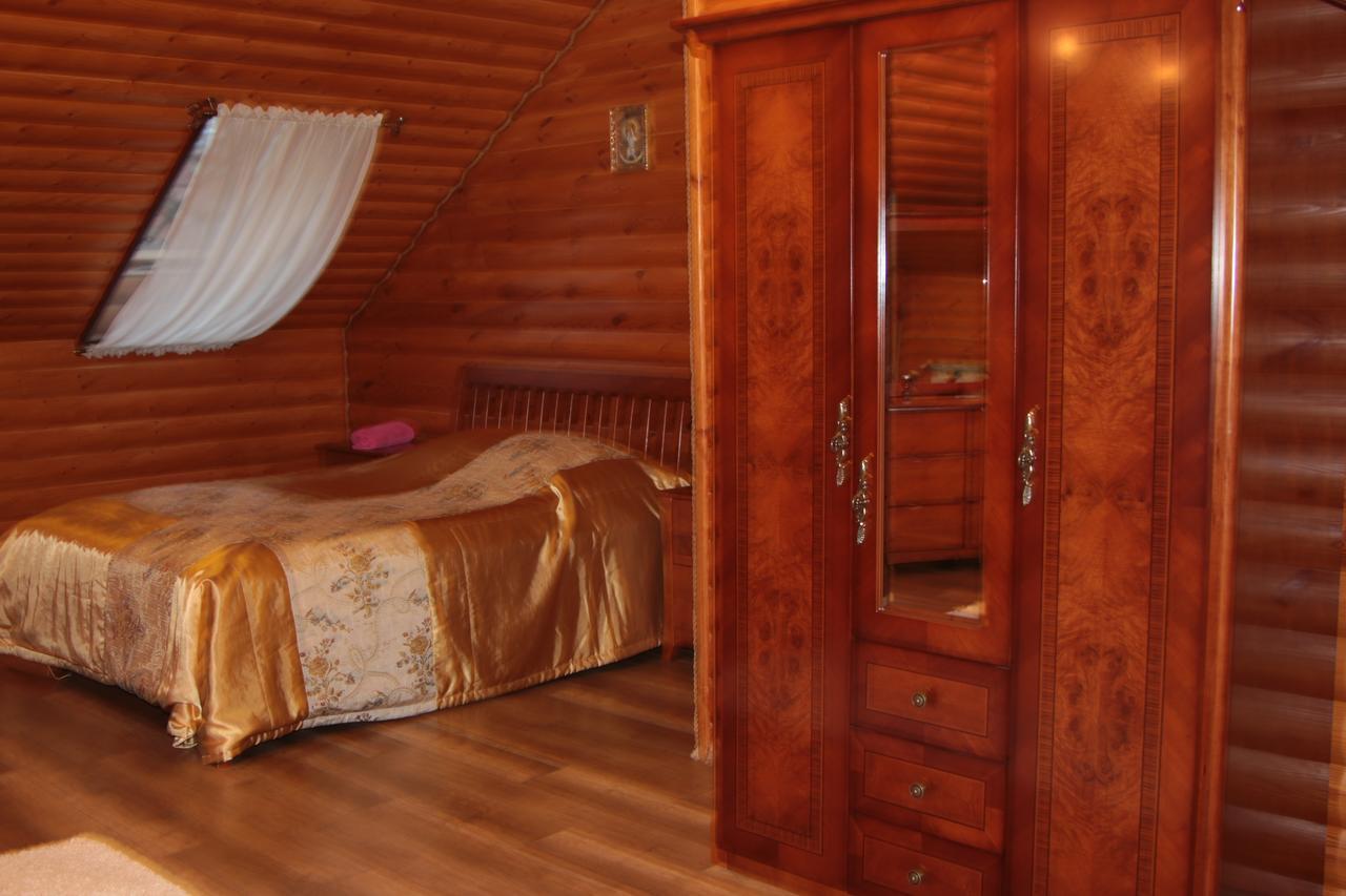 Karalinski Falvarok Tyzengauza Otel Korolino  Dış mekan fotoğraf