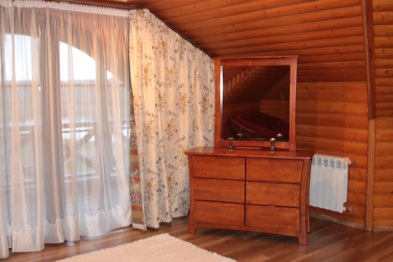 Karalinski Falvarok Tyzengauza Otel Korolino  Dış mekan fotoğraf