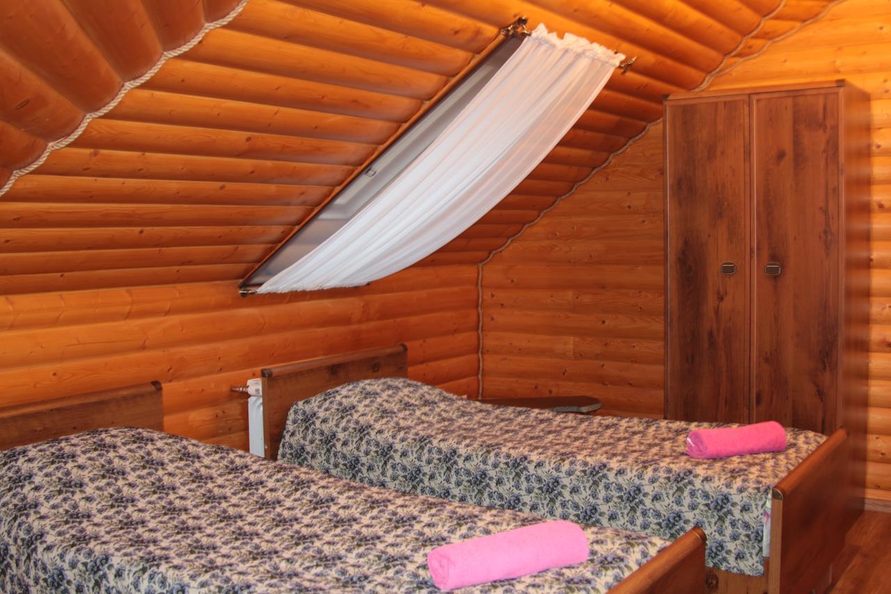 Karalinski Falvarok Tyzengauza Otel Korolino  Dış mekan fotoğraf